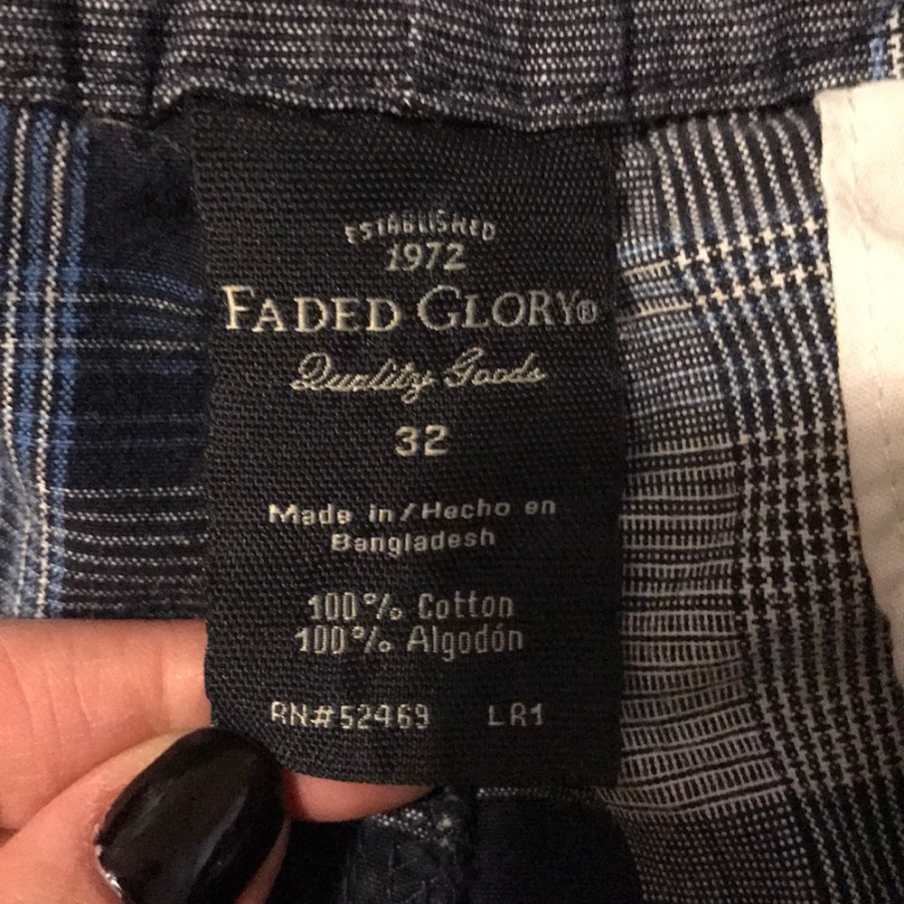 Men’s shorts - Picture 3 of 3